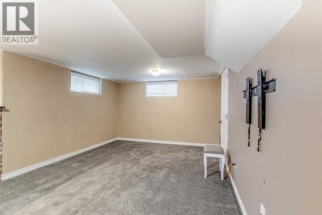 226 4 Street Se, Redcliff, Alberta T0J 2P0 - Photo 39 - A2259875