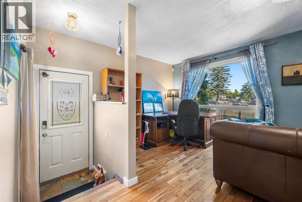 62 Fonda Crescent Se, Calgary, Alberta  T2A 5S6 - Photo 5 - A2259240