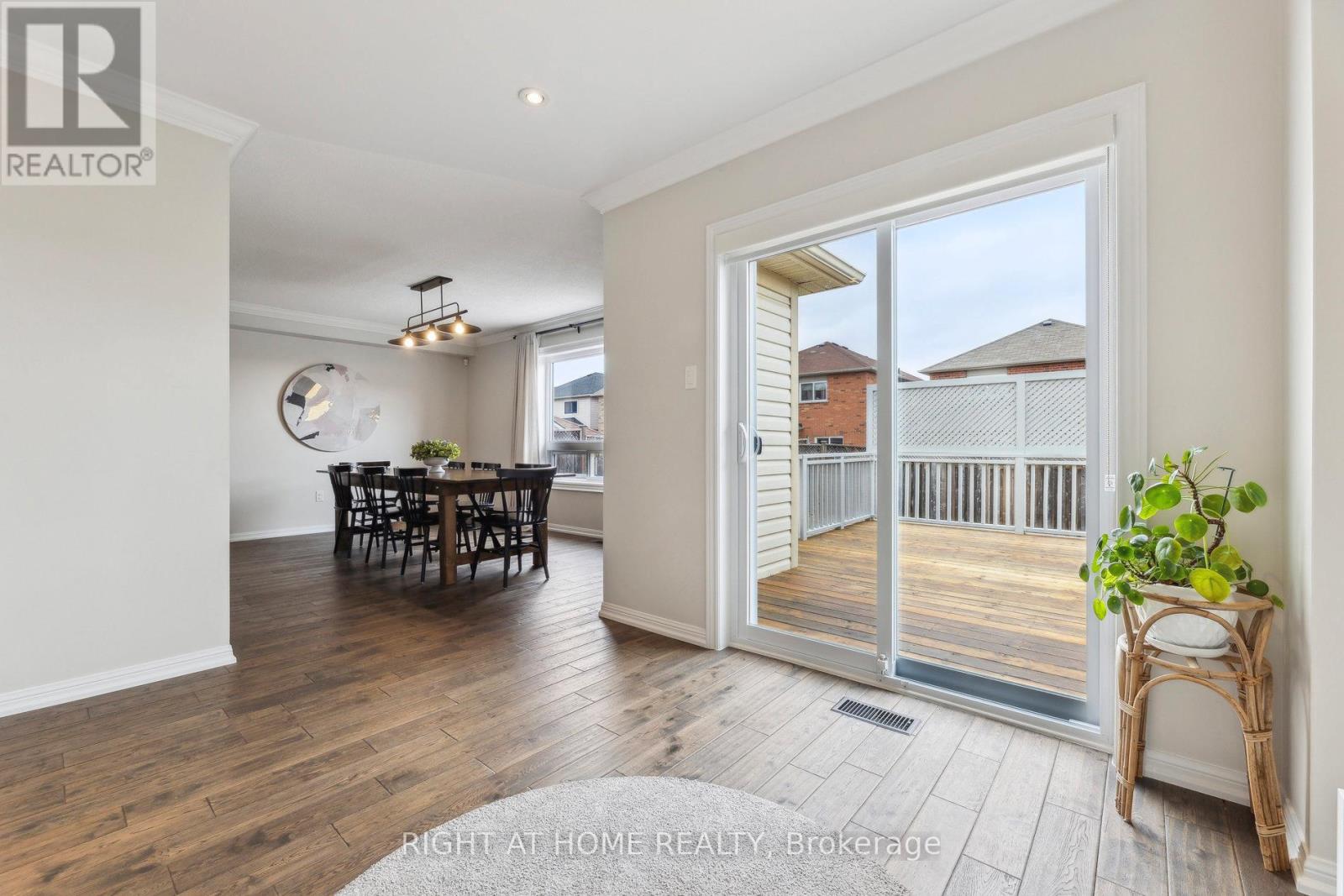 92 Longueuil Place, Whitby, Ontario  L1R 3H1 - Photo 15 - E12589970