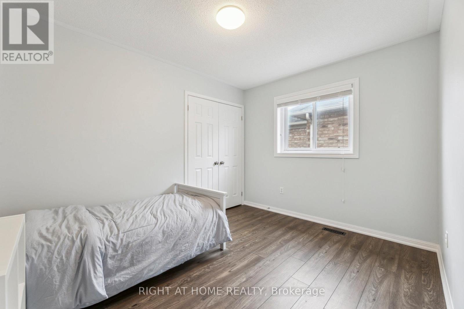 92 Longueuil Place, Whitby, Ontario  L1R 3H1 - Photo 33 - E12589970