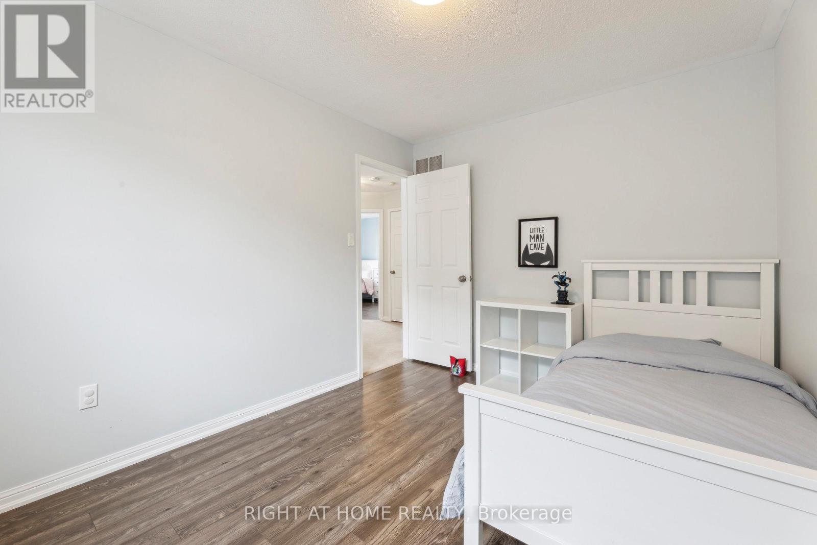 92 Longueuil Place, Whitby, Ontario  L1R 3H1 - Photo 34 - E12589970