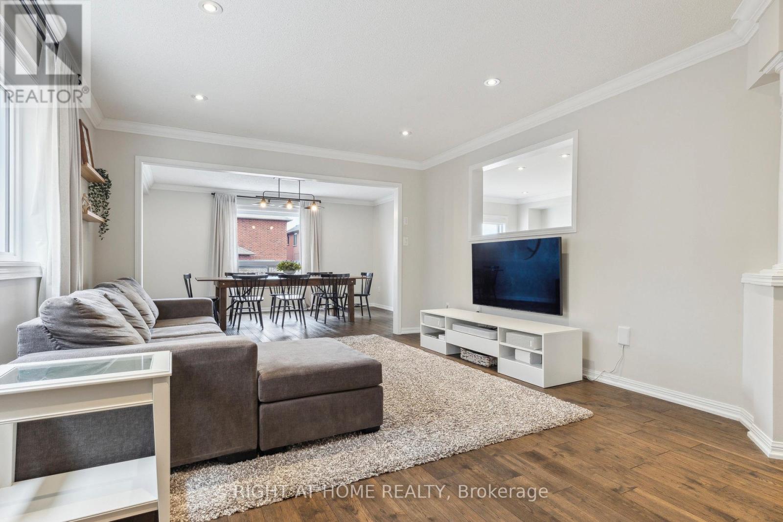 92 Longueuil Place, Whitby, Ontario  L1R 3H1 - Photo 8 - E12589970