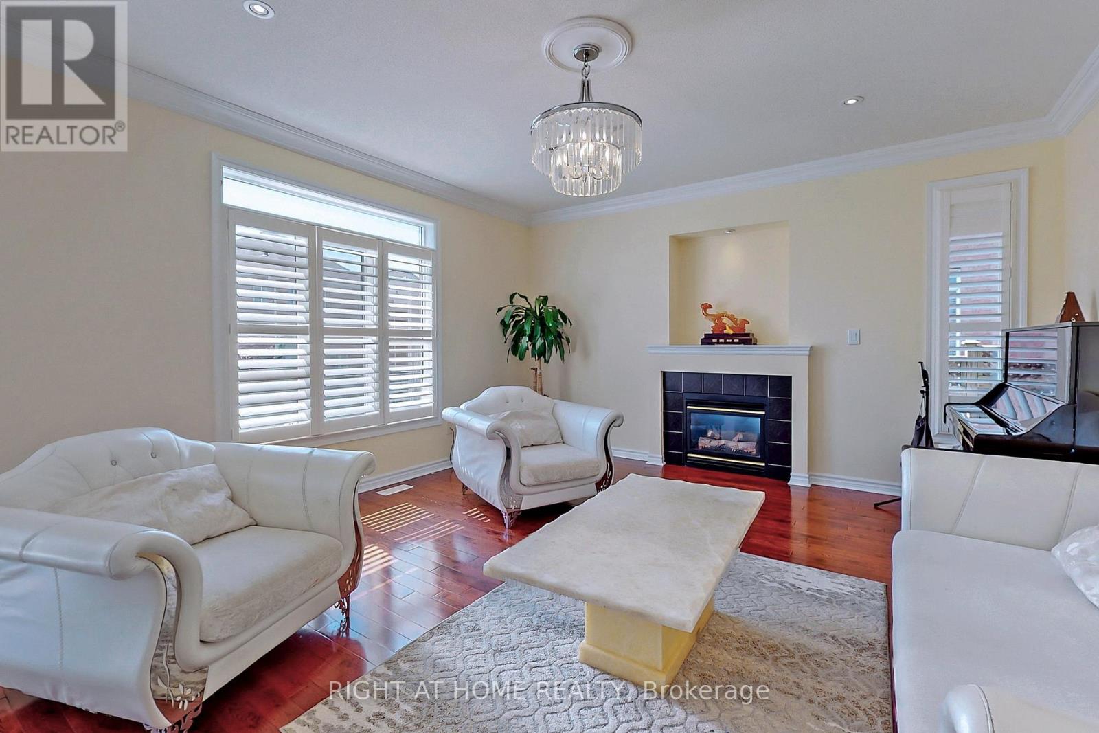 861 Strouds Lane, Pickering, Ontario  L1V 7G1 - Photo 11 - E12589992