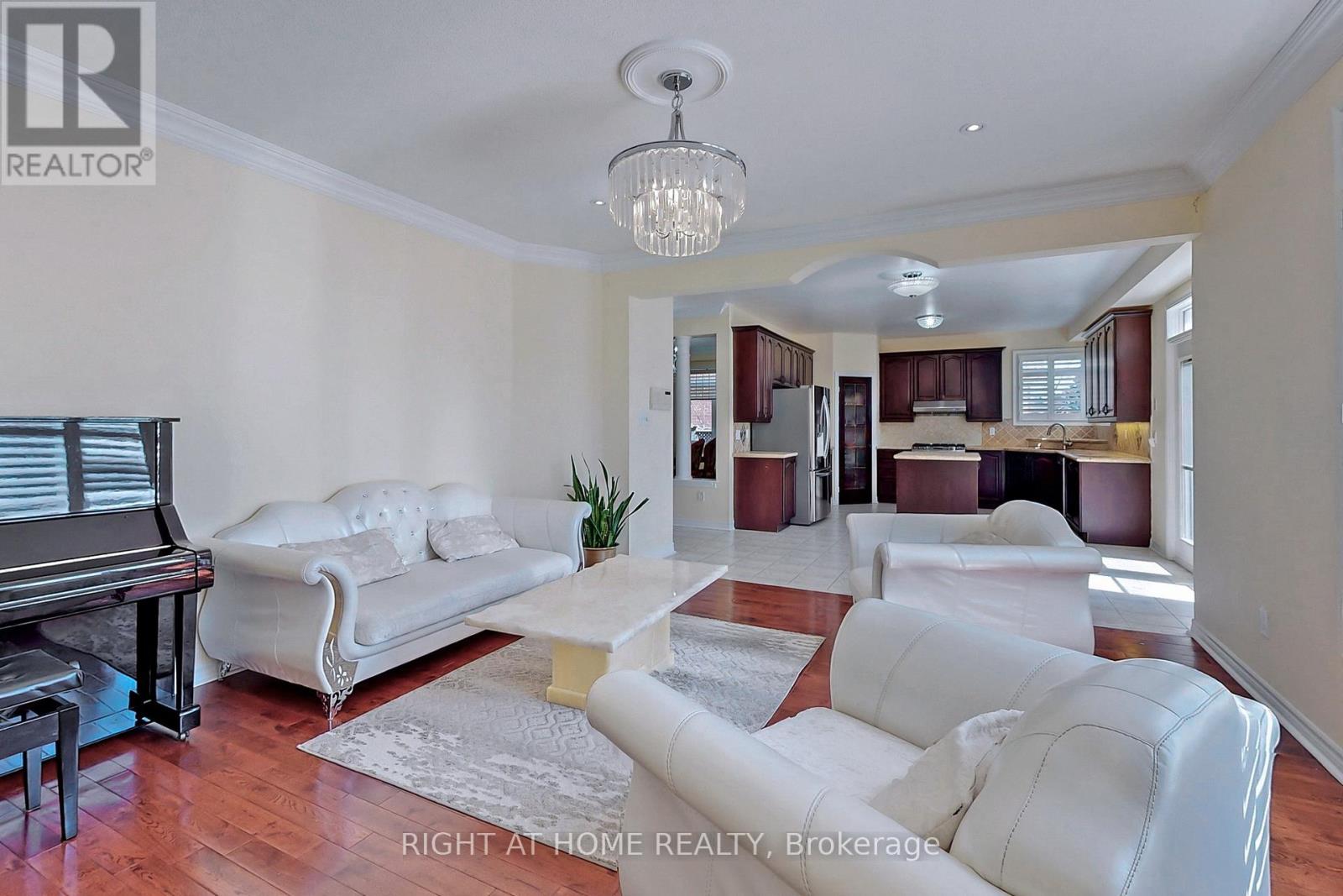 861 Strouds Lane, Pickering, Ontario  L1V 7G1 - Photo 12 - E12589992