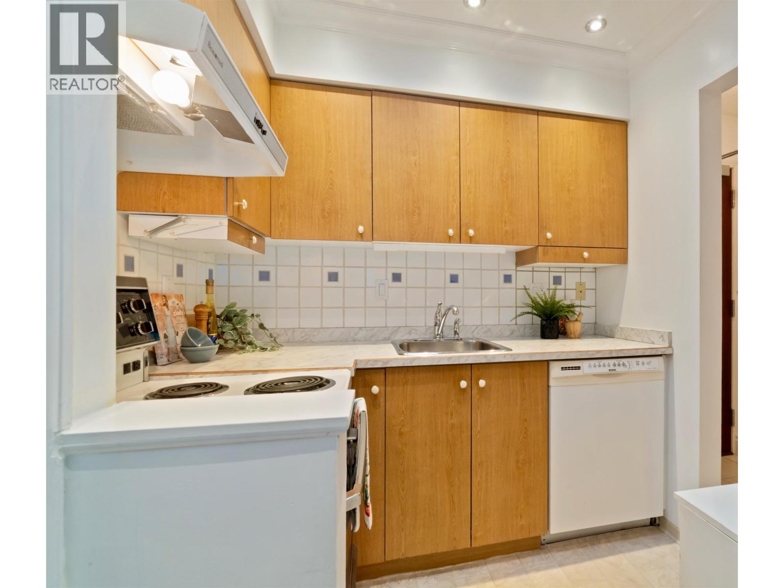 405 1157 Nelson Street, Vancouver, British Columbia  V6E 1J3 - Photo 16 - R3070295