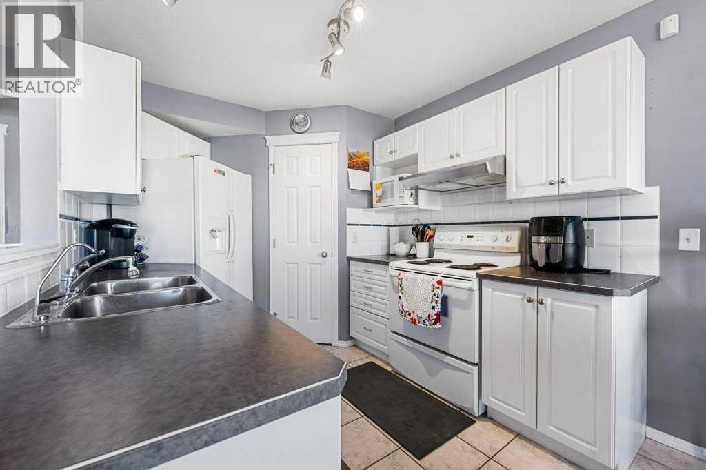 149 Martinvalley Crescent Ne, Calgary, Alberta  T3J 4L7 - Photo 14 - A2269492