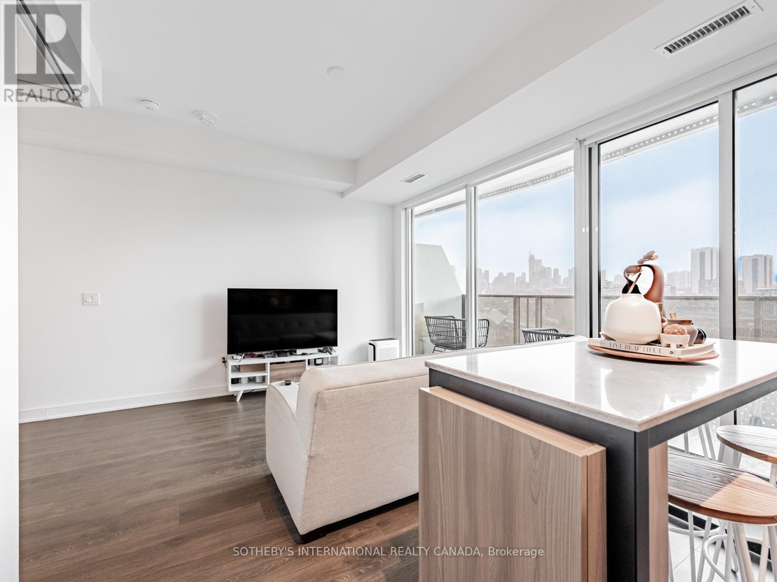 1018 - 60 Tannery Road, Toronto, Ontario  M5A 0S8 - Photo 11 - C12585522