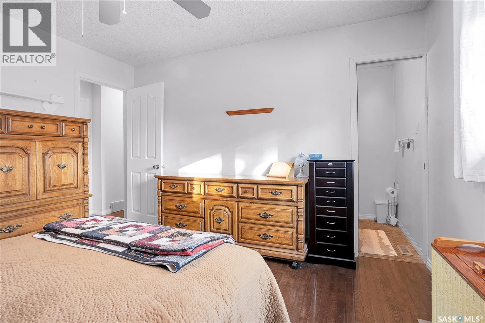 344 Russell Road, Saskatoon, Saskatchewan  S7K 6P2 - Photo 17 - SK025003