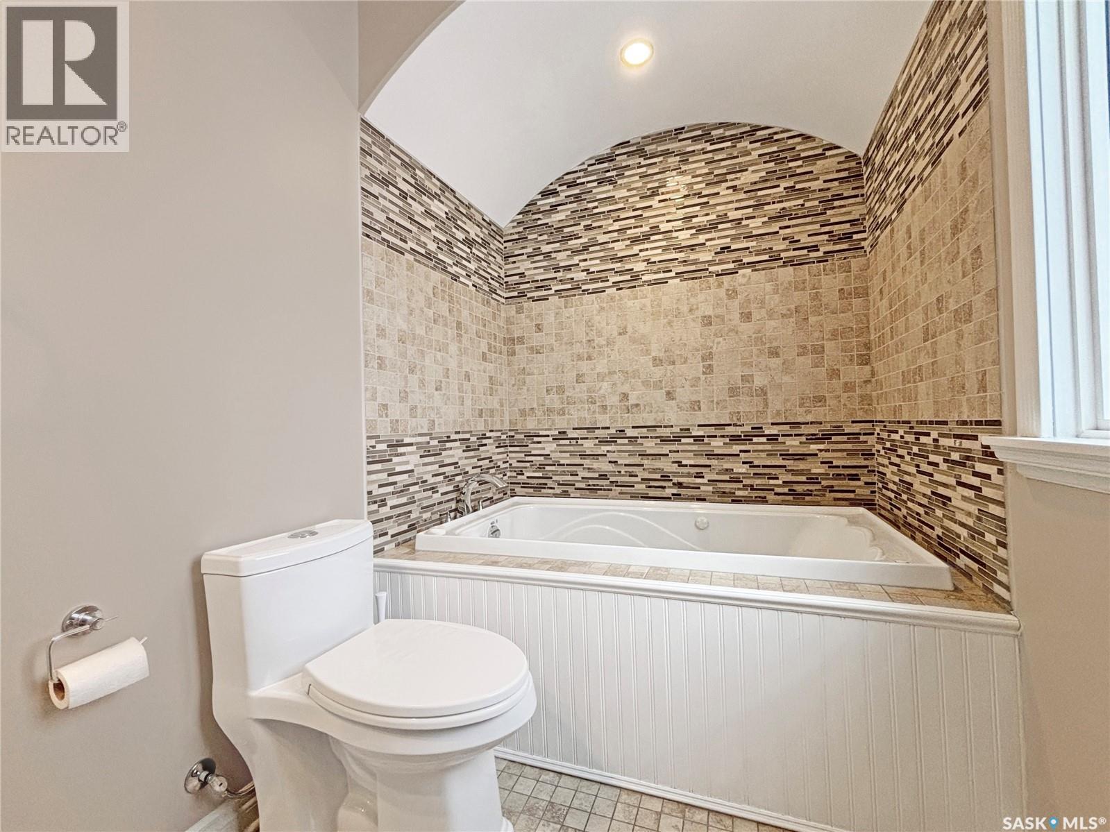 1030 M Avenue S, Saskatoon, Saskatchewan  S7M 2L9 - Photo 17 - SK024997