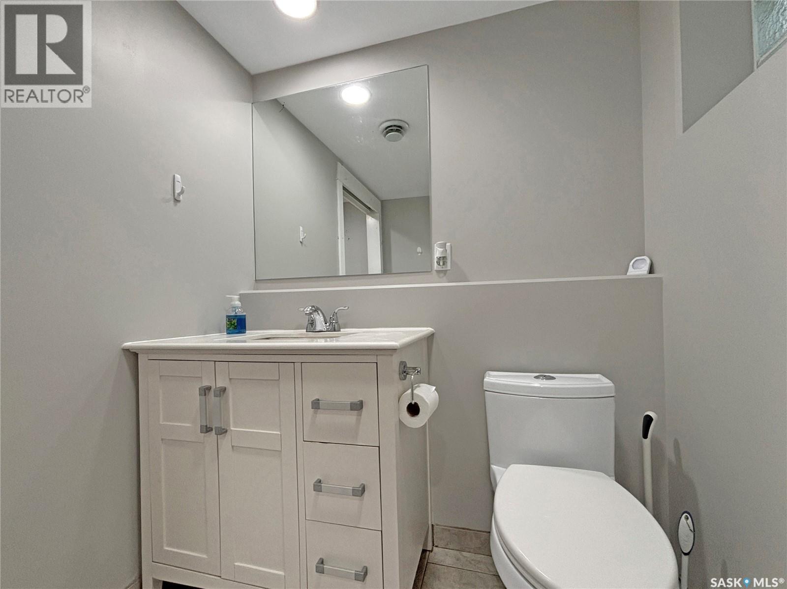 1030 M Avenue S, Saskatoon, Saskatchewan  S7M 2L9 - Photo 27 - SK024997