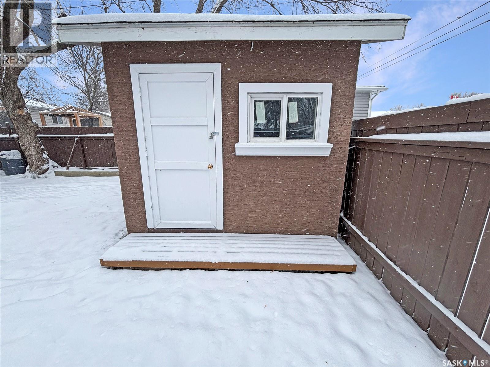 1030 M Avenue S, Saskatoon, Saskatchewan  S7M 2L9 - Photo 36 - SK024997