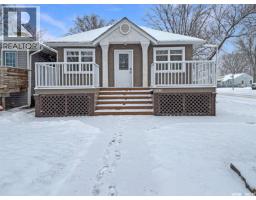 1030 M AVENUE S King George