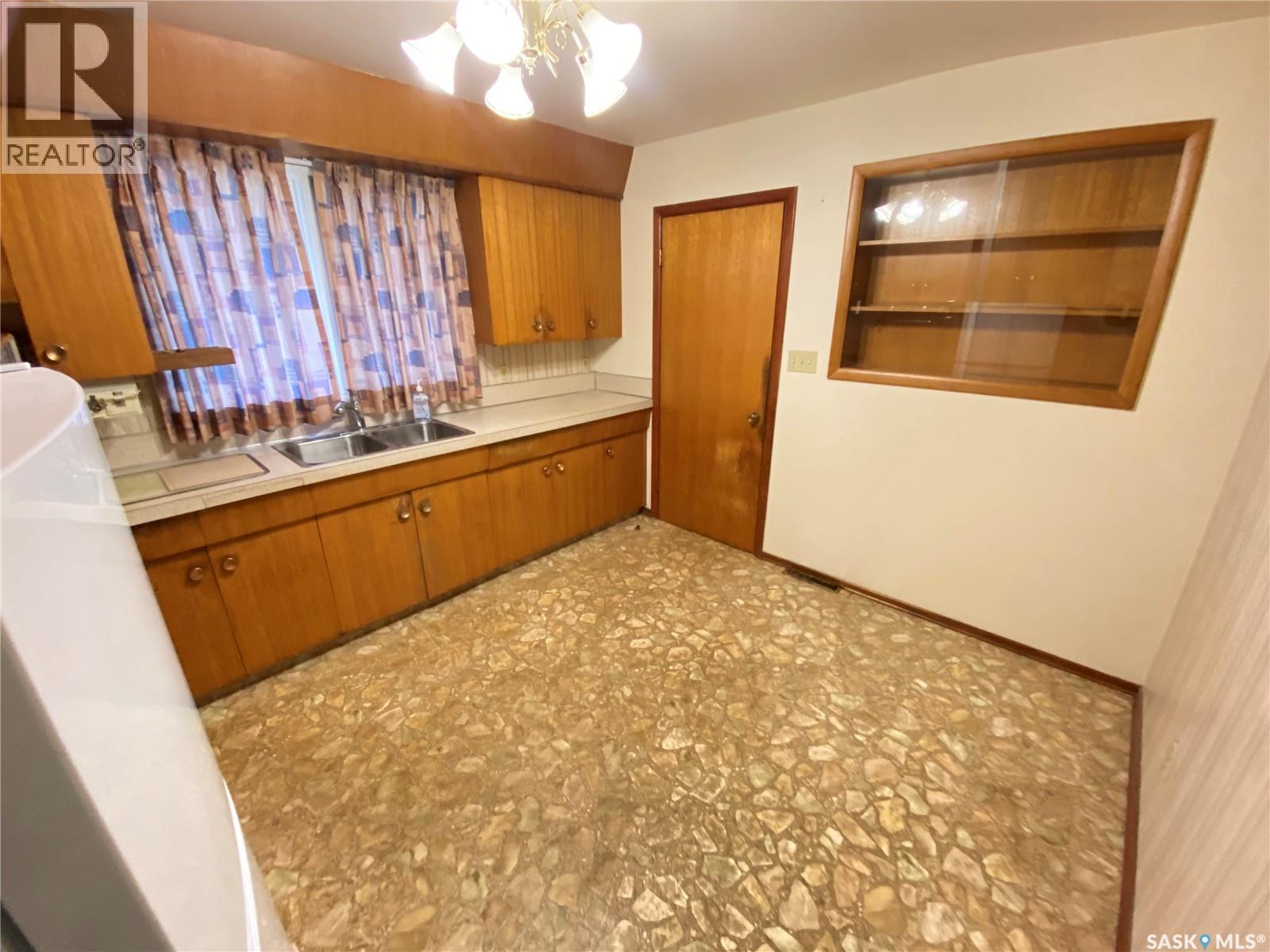 376 Maple Avenue, Yorkton, Saskatchewan  S3N 1X3 - Photo 4 - SK024896