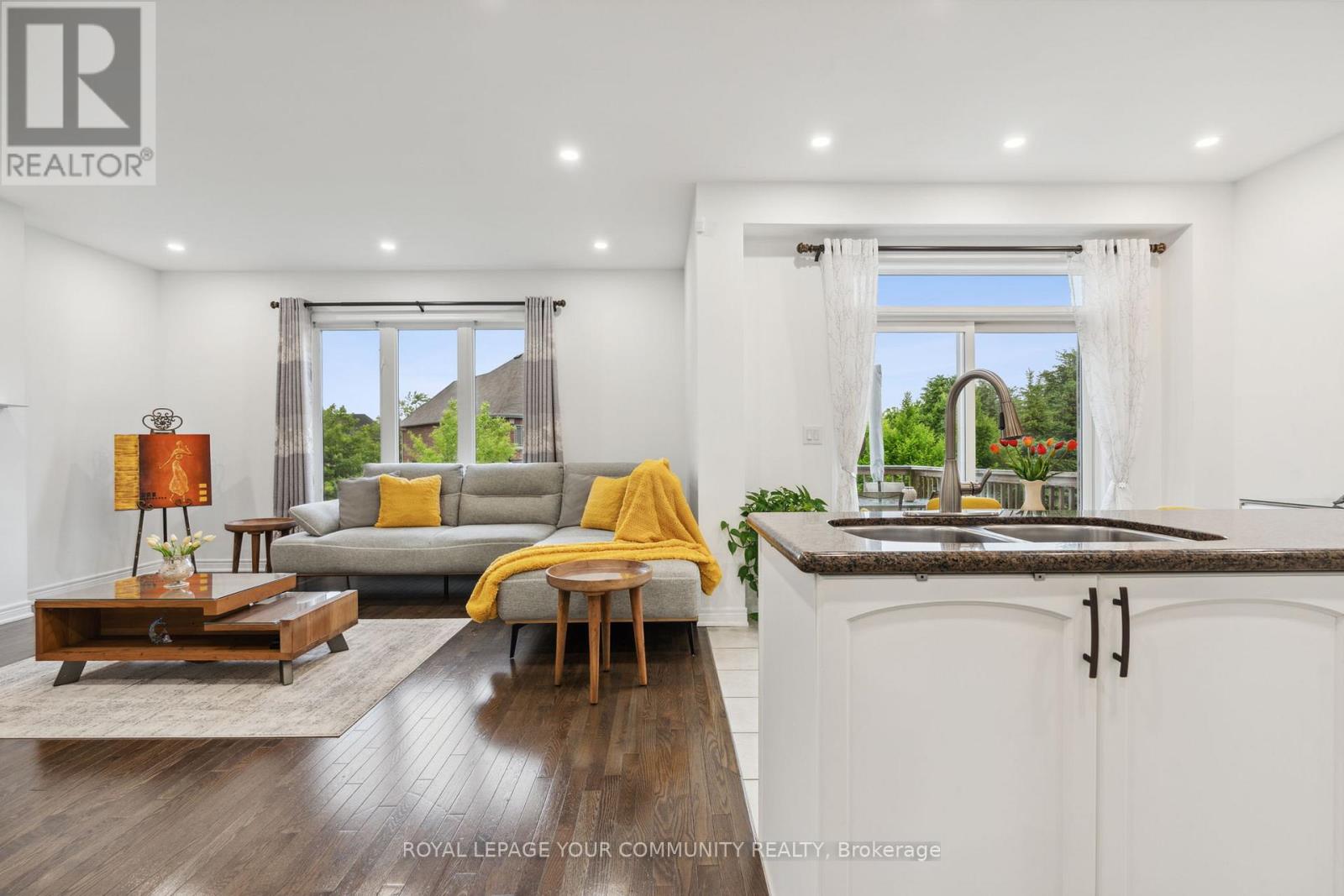 26 Ivy Jay Crescent, Aurora, Ontario  L4G 0E6 - Photo 16 - N12589488