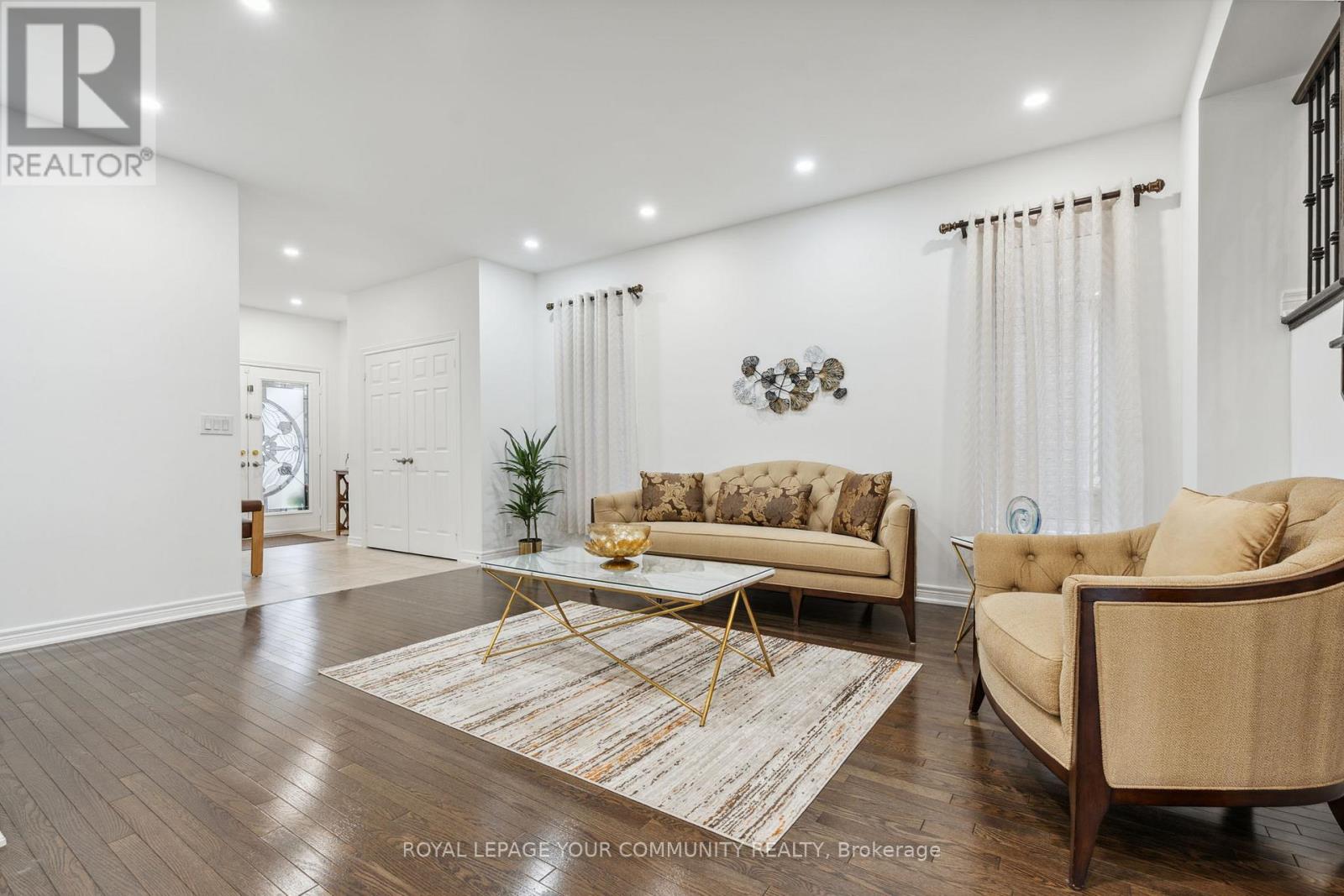 26 Ivy Jay Crescent, Aurora, Ontario  L4G 0E6 - Photo 12 - N12589488