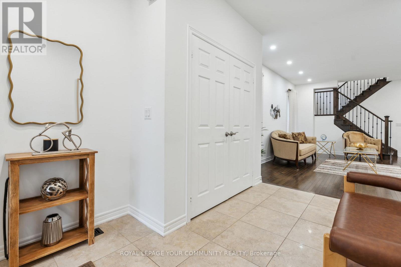 26 Ivy Jay Crescent, Aurora, Ontario  L4G 0E6 - Photo 7 - N12589488