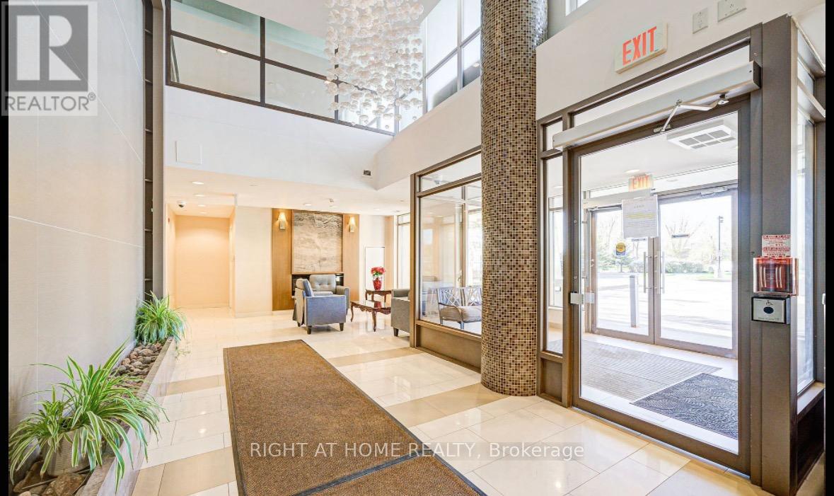 221 - 75 Norman Bethune Avenue, Richmond Hill, Ontario  L4B 0B6 - Photo 2 - N12589860