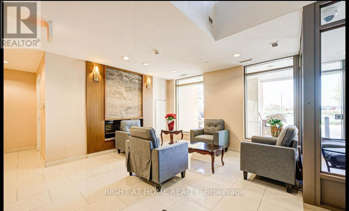 221 - 75 Norman Bethune Avenue, Richmond Hill, Ontario  L4B 0B6 - Photo 3 - N12589860