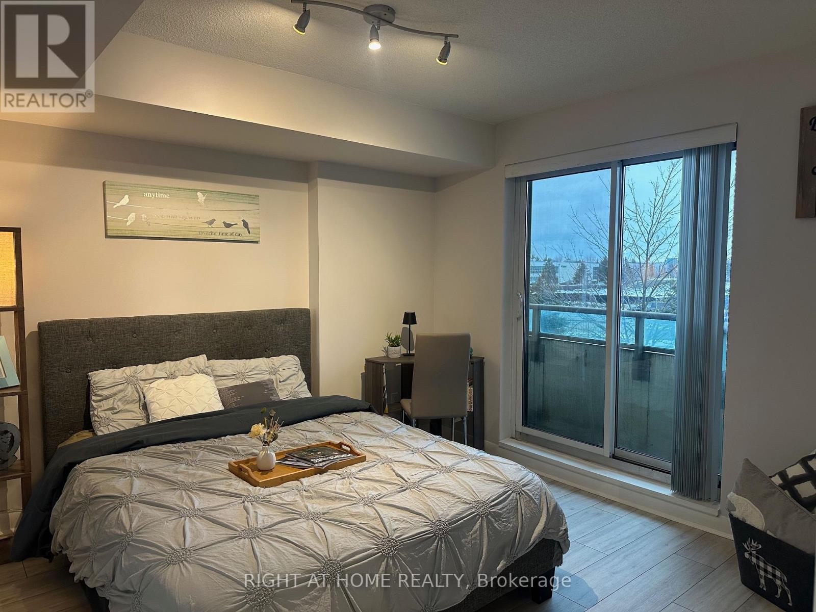 221 - 75 Norman Bethune Avenue, Richmond Hill, Ontario  L4B 0B6 - Photo 7 - N12589860