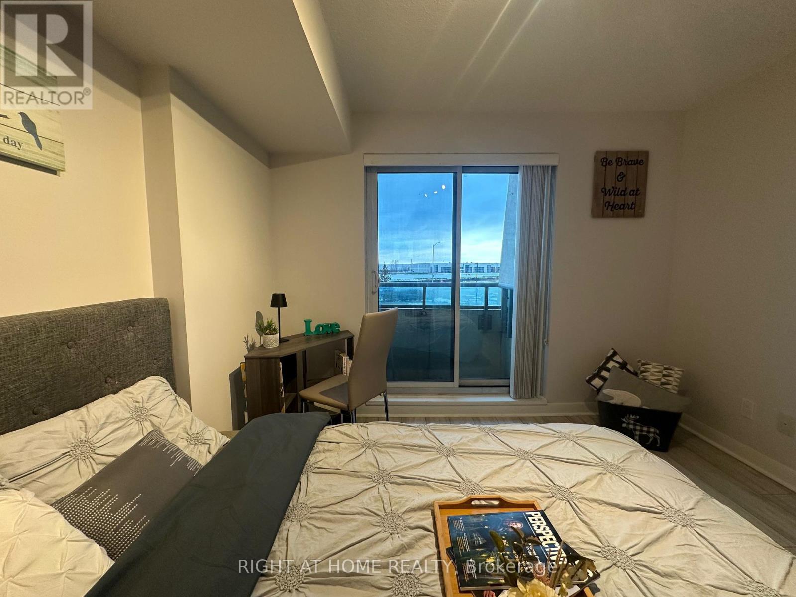 221 - 75 Norman Bethune Avenue, Richmond Hill, Ontario  L4B 0B6 - Photo 8 - N12589860