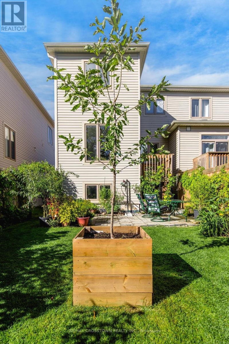 49 Greenwood Drive, Essa, Ontario  L3W 0N5 - Photo 46 - N12589886