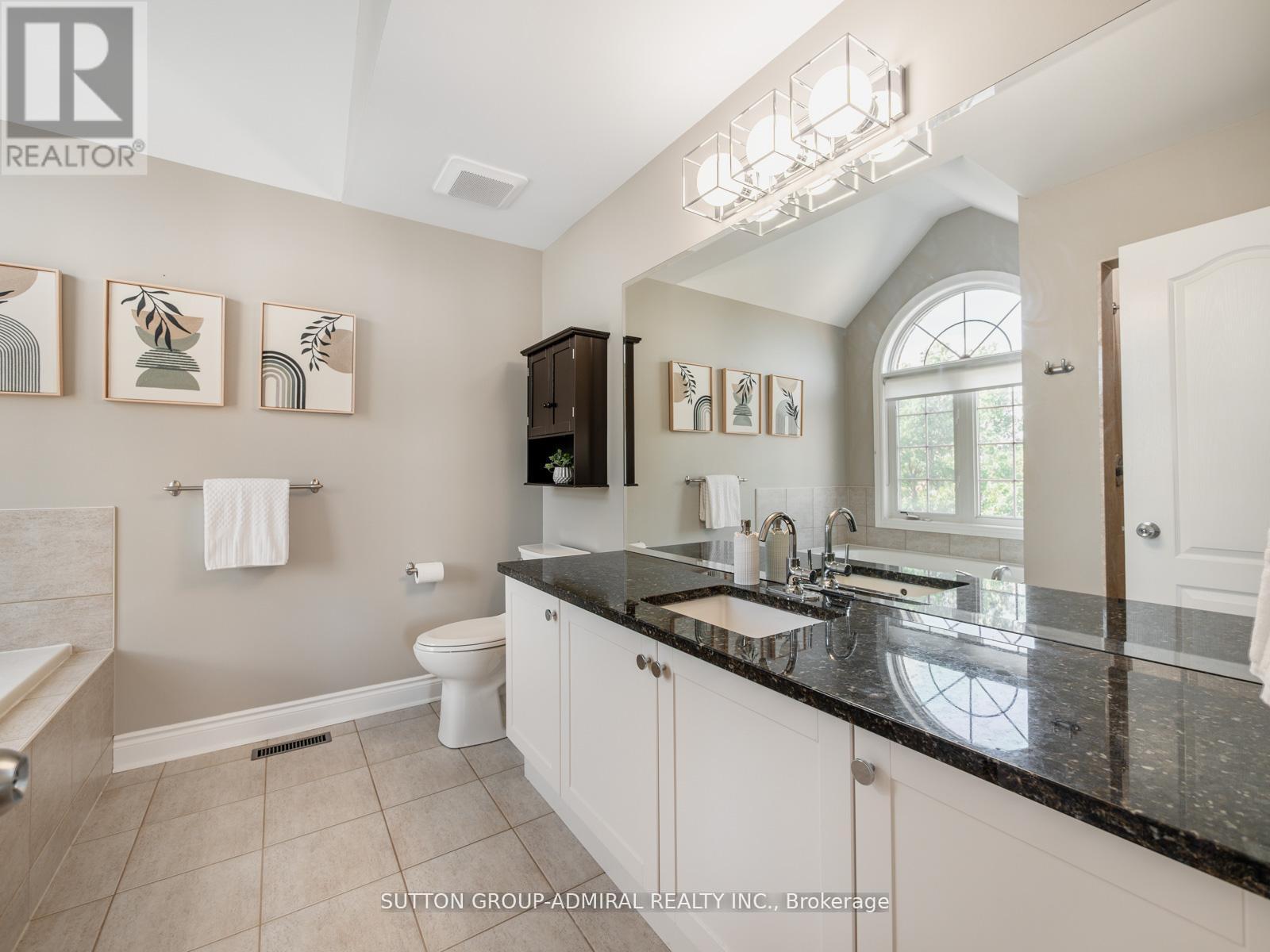 1057 Warby Trail, Newmarket, Ontario  L3X 3H6 - Photo 25 - N12589894