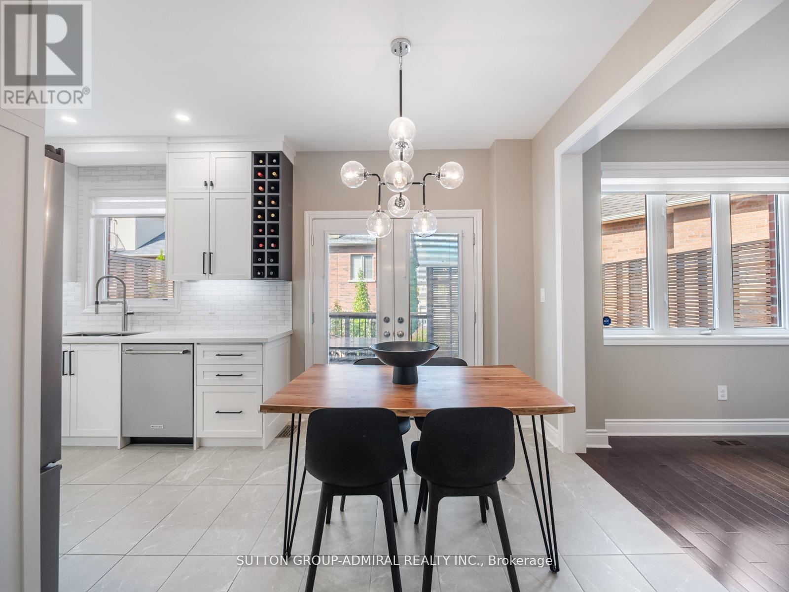 1057 Warby Trail, Newmarket, Ontario  L3X 3H6 - Photo 9 - N12589894