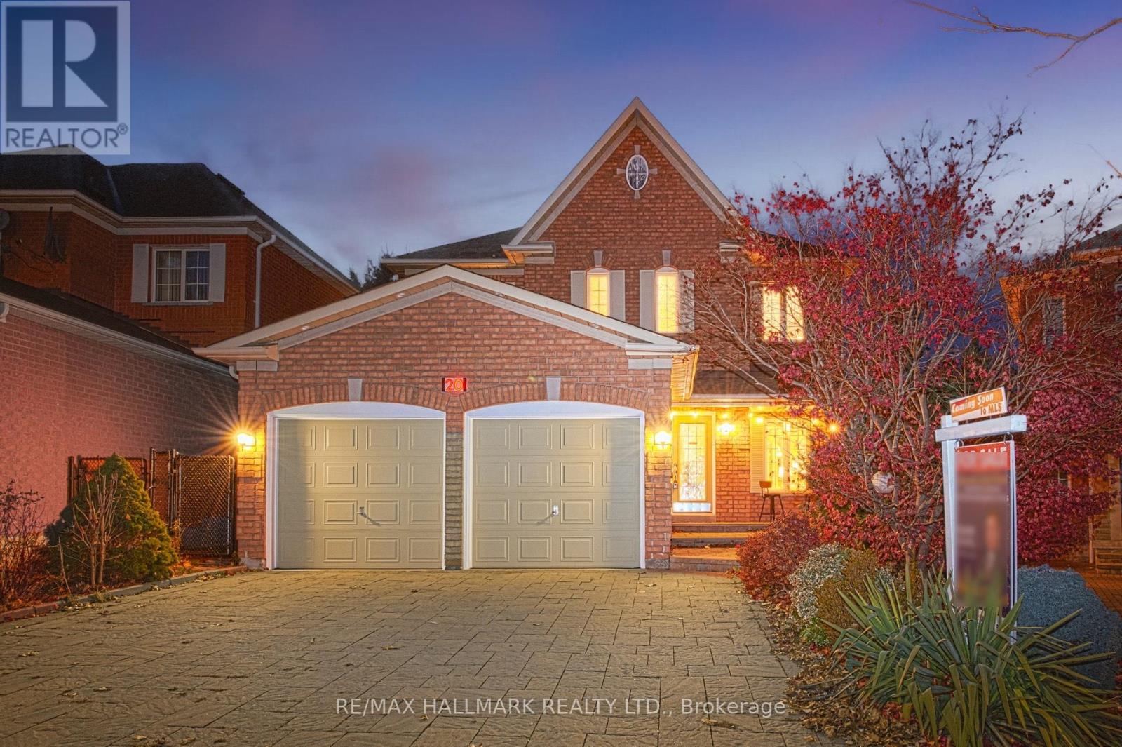 20 Palomino Drive, Richmond Hill, Ontario  L4C 0P8 - Photo 2 - N12590026