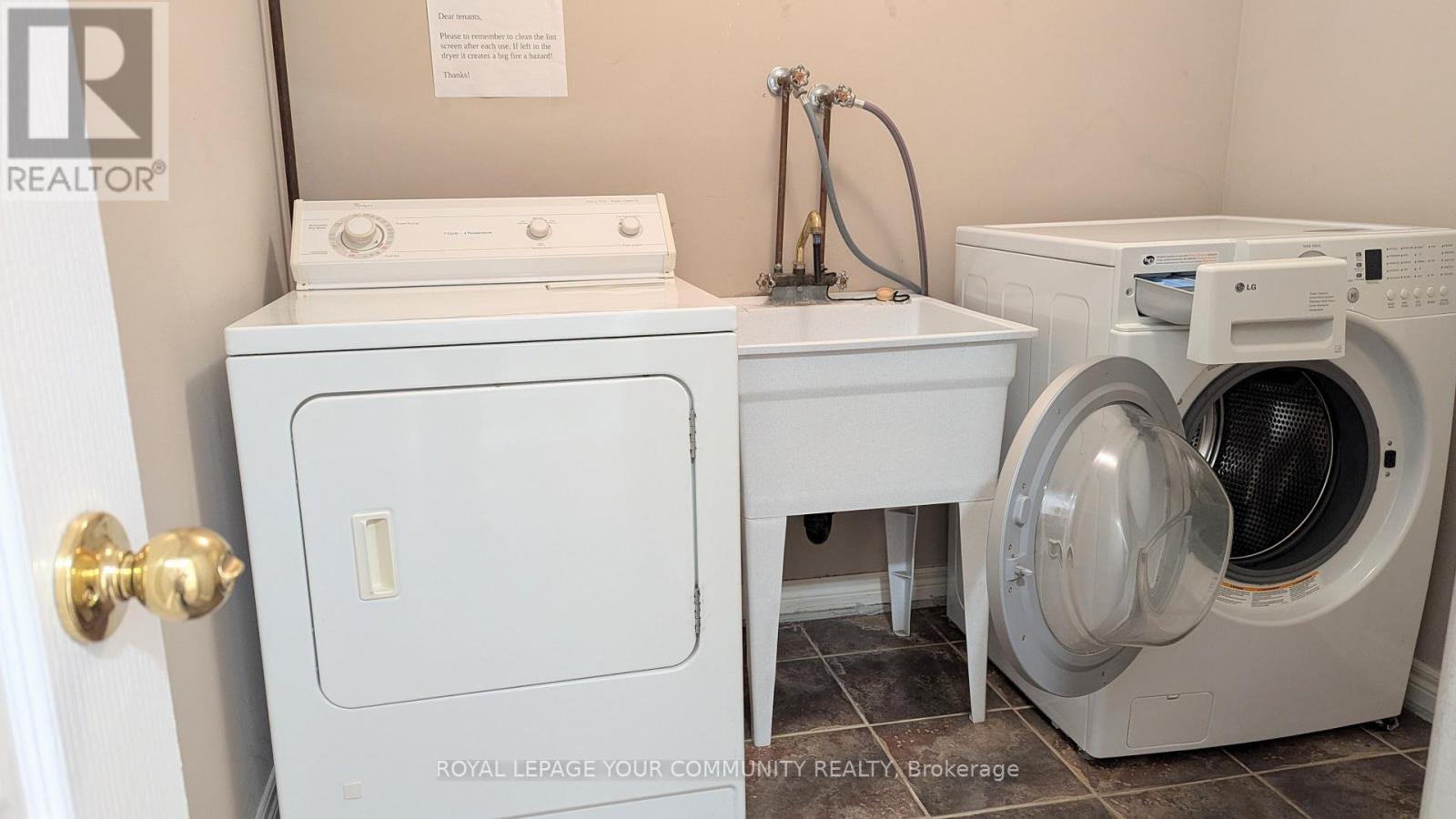 Main Floor - 50 Smith Street, Bradford West Gwillimbury (Bradford), Ontario  L3Z 3C9 - Photo 24 - N12590054