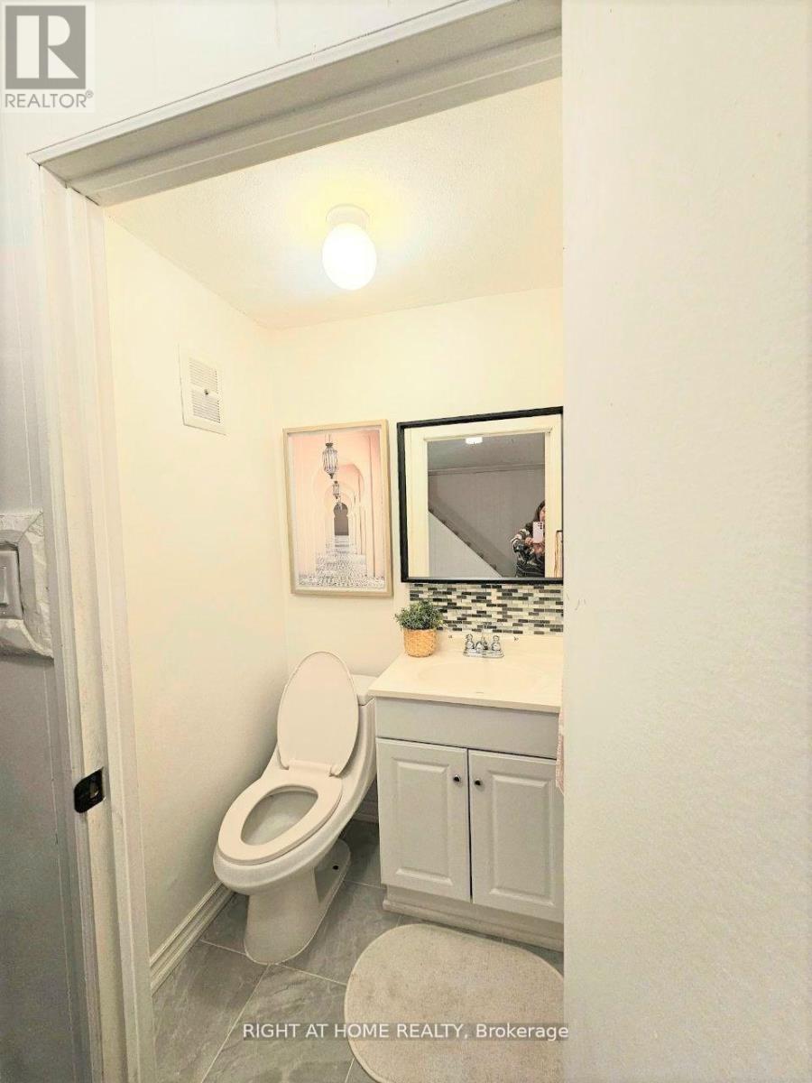 405 - 11 Reith Way, Markham, Ontario  L3T 5C6 - Photo 38 - N12590072