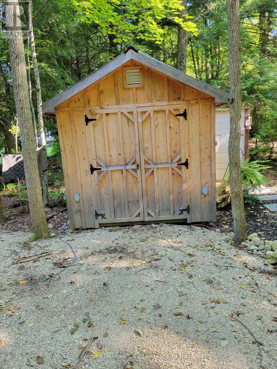 183 Anderson Drive, West Grey, Ontario  N0G 1S0 - Photo 6 - X12202975