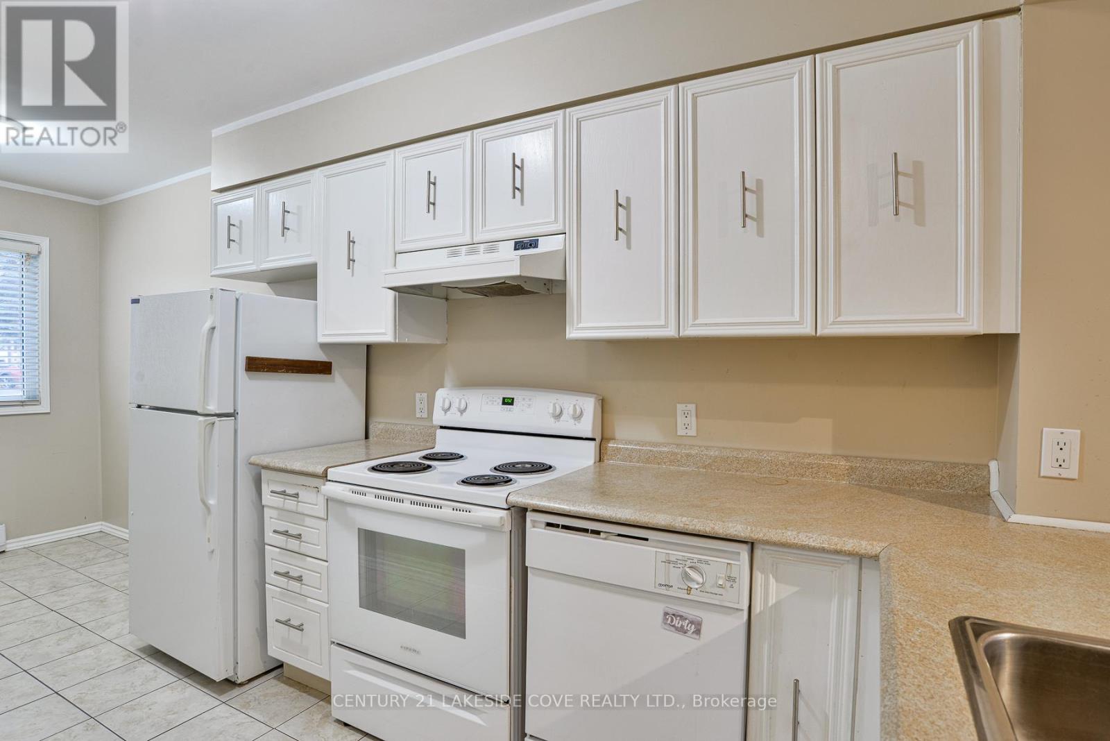 Unit #37 - 11 Laguna Parkway, Ramara, Ontario  L0K 1B0 - Photo 12 - S12589896