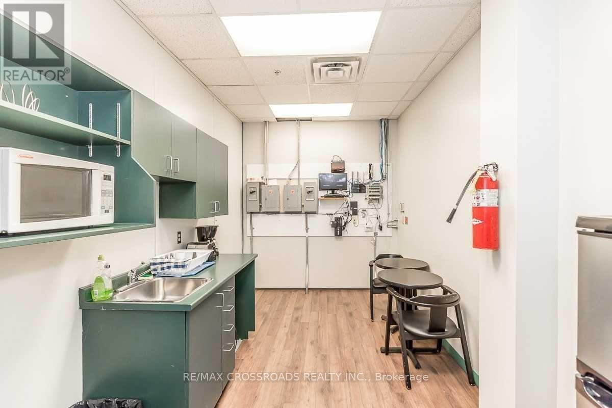 50 Dunlop Street E, Barrie, Ontario  L4M 6J9 - Photo 12 - S12589950