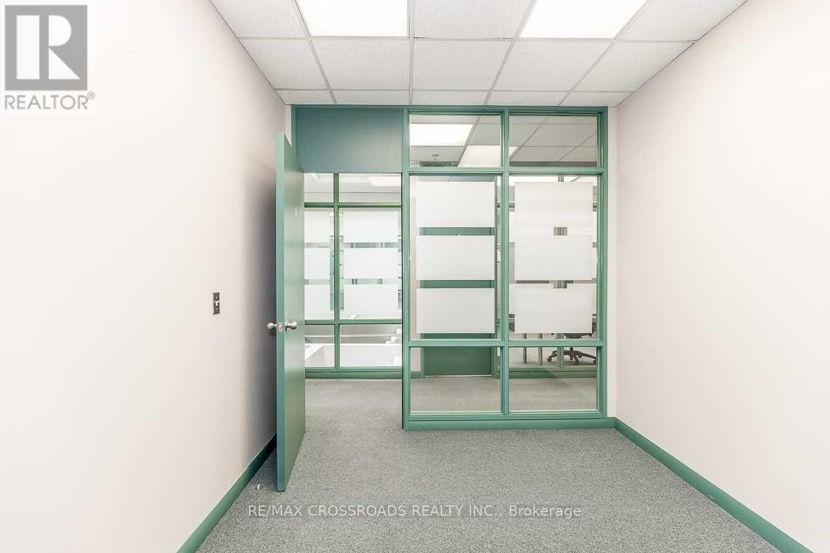 50 Dunlop Street E, Barrie, Ontario  L4M 6J9 - Photo 13 - S12589950