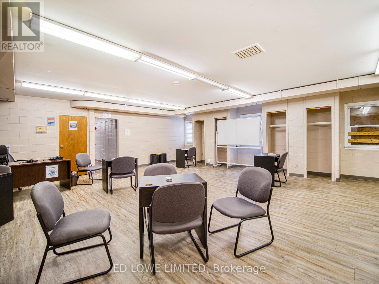 3761 Horseshoe Valley Road W, Springwater, Ontario  L9X 1E8 - Photo 31 - S12590096