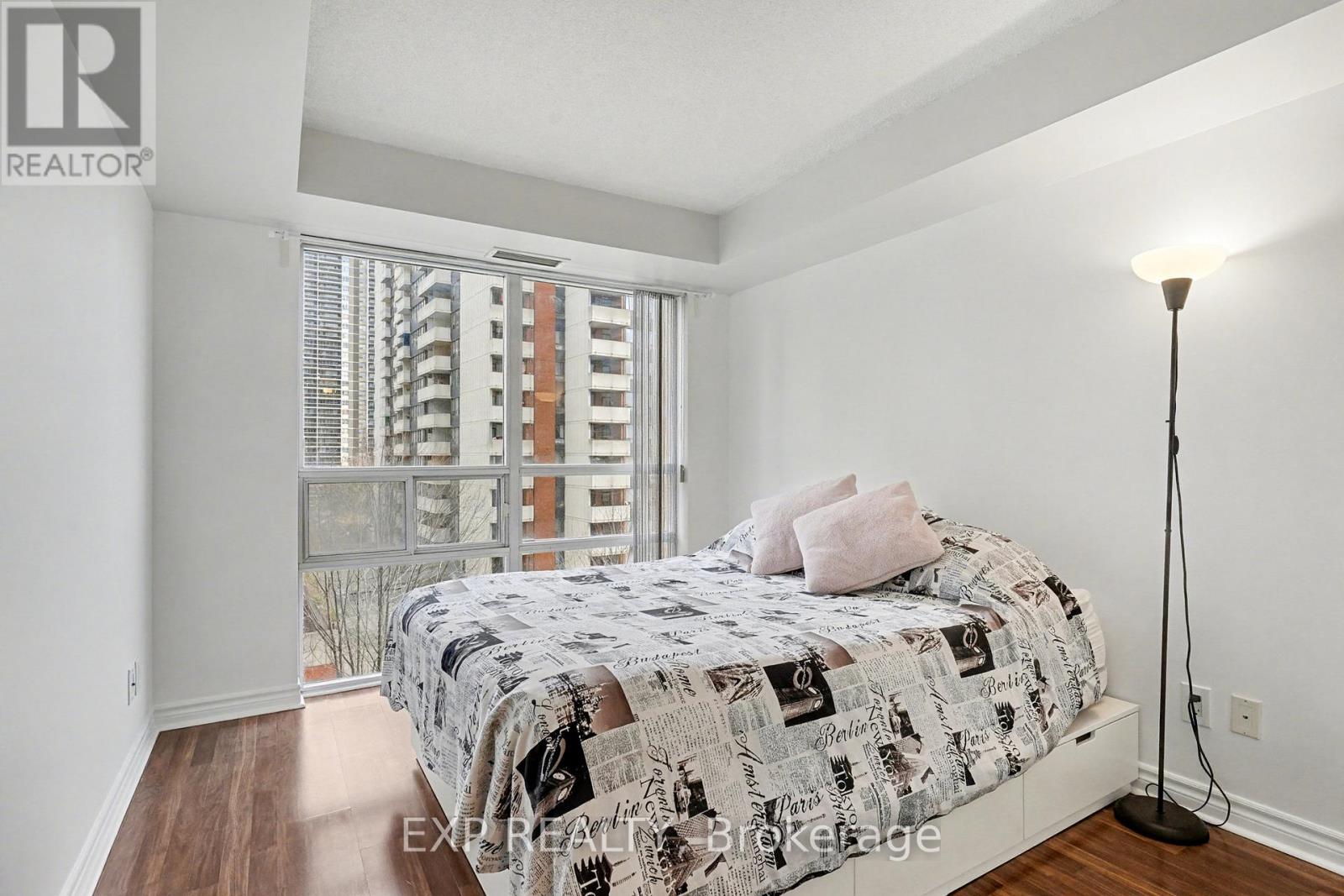 609 - 5 Michael Power Place, Toronto, Ontario  M9A 0A3 - Photo 10 - W12589840