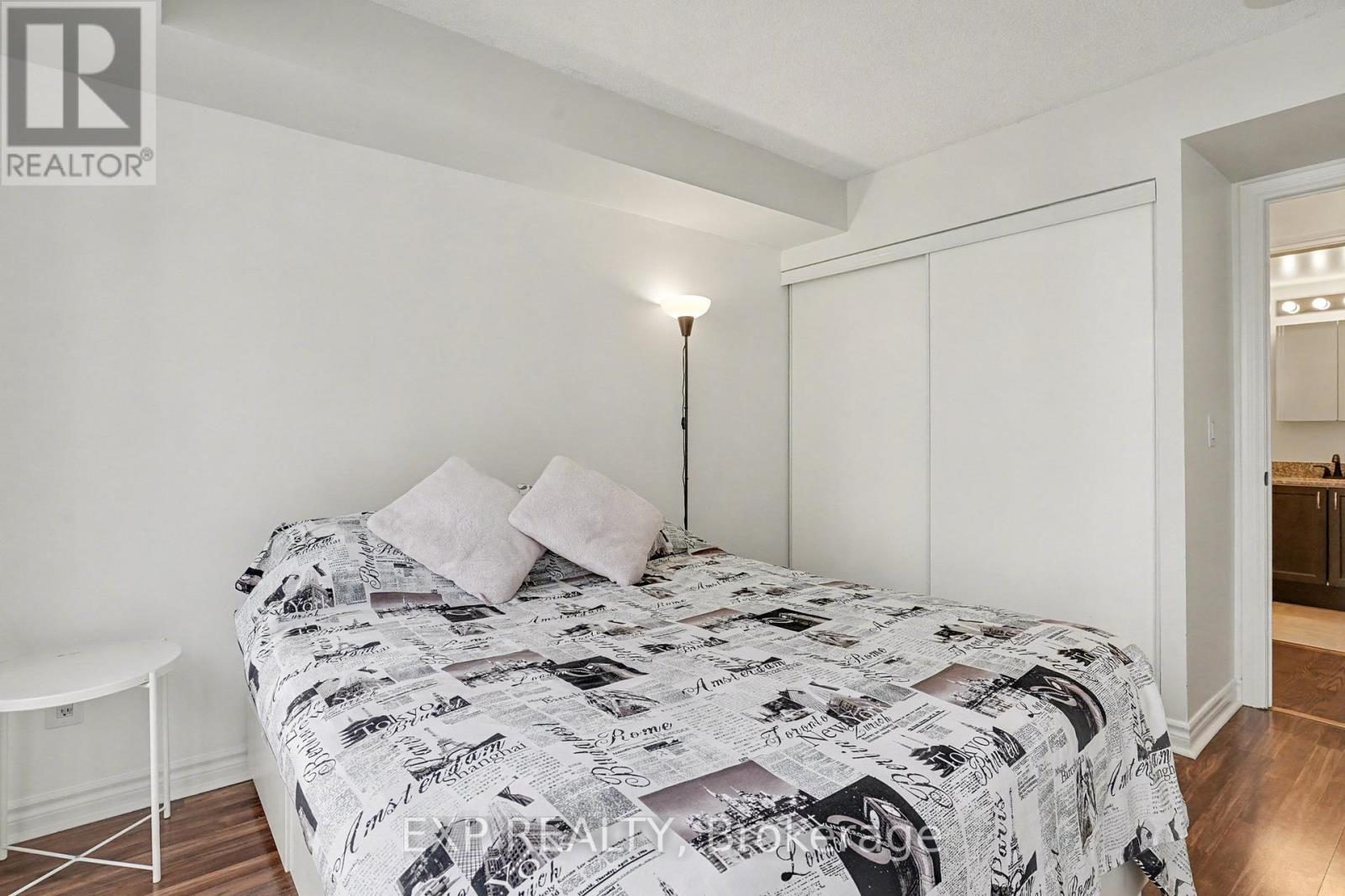 609 - 5 Michael Power Place, Toronto, Ontario  M9A 0A3 - Photo 11 - W12589840