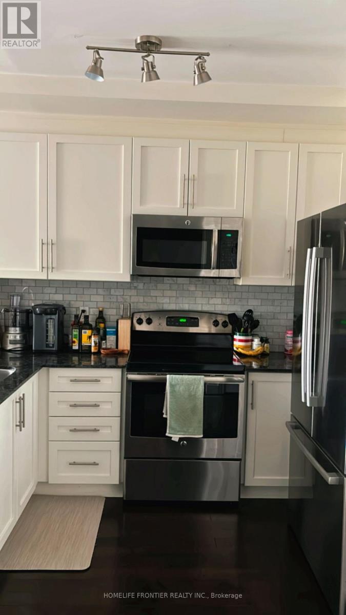 304 - 34 Plains Road E, Burlington, Ontario  L7T 0B9 - Photo 12 - W12589866