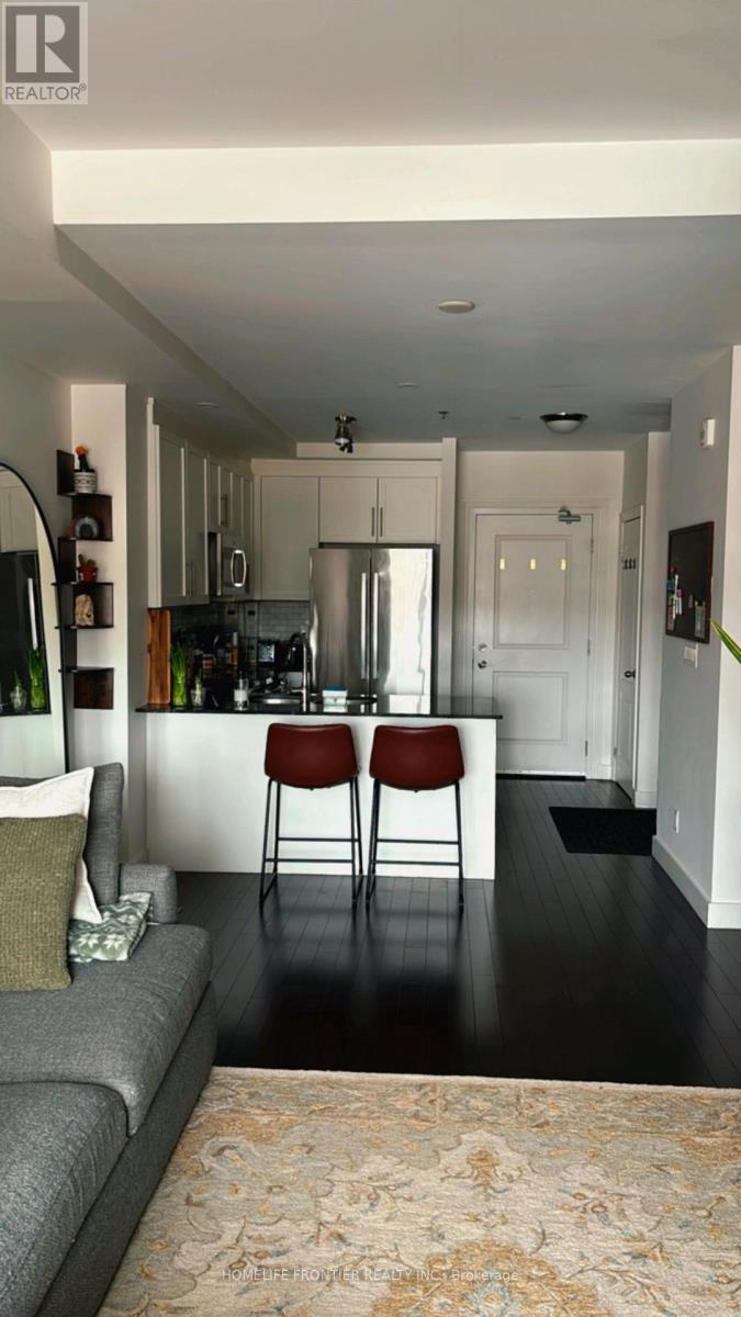 304 - 34 Plains Road E, Burlington, Ontario  L7T 0B9 - Photo 13 - W12589866