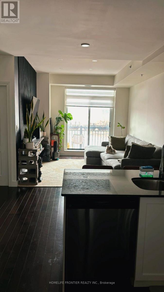 304 - 34 Plains Road E, Burlington, Ontario  L7T 0B9 - Photo 15 - W12589866