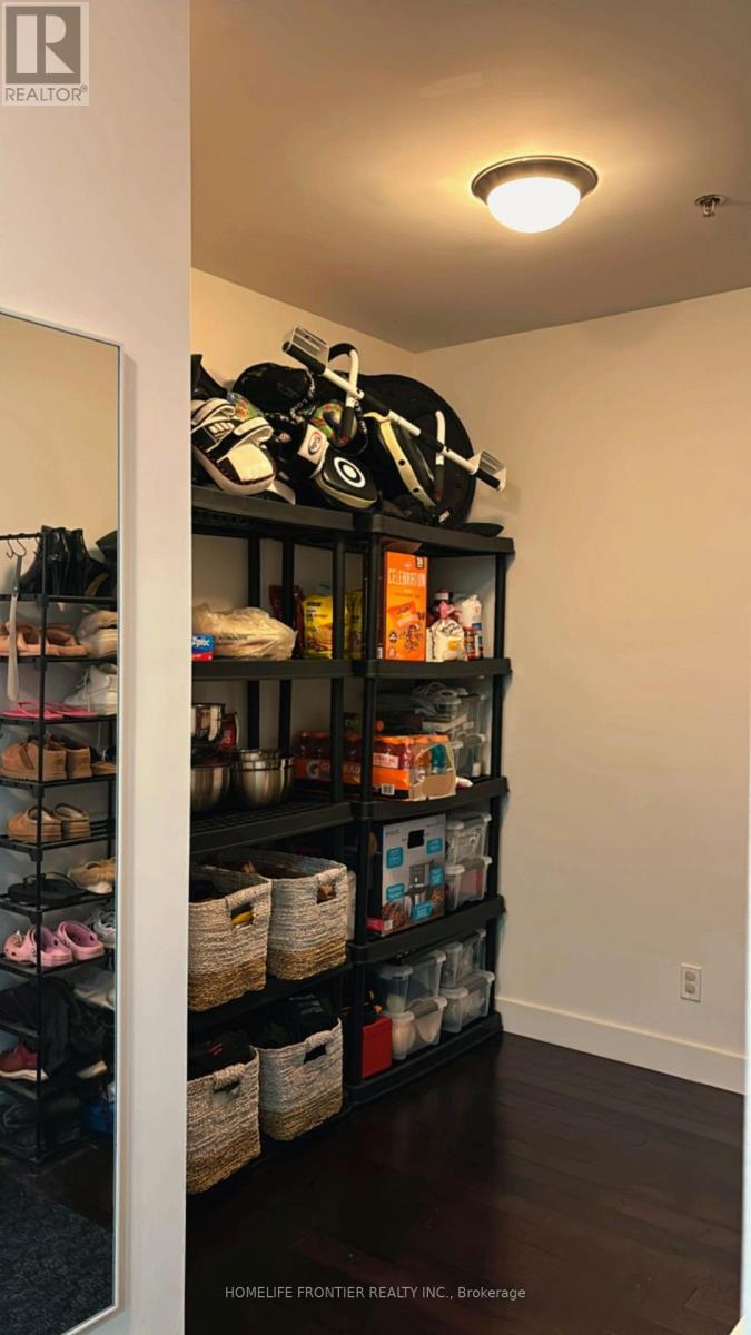 304 - 34 Plains Road E, Burlington, Ontario  L7T 0B9 - Photo 16 - W12589866