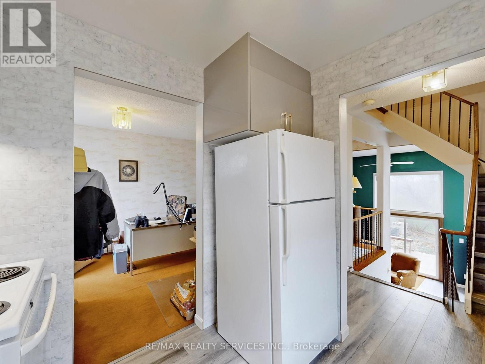 215 Kingswood Drive, Brampton, Ontario  L6V 3B2 - Photo 13 - W12589870