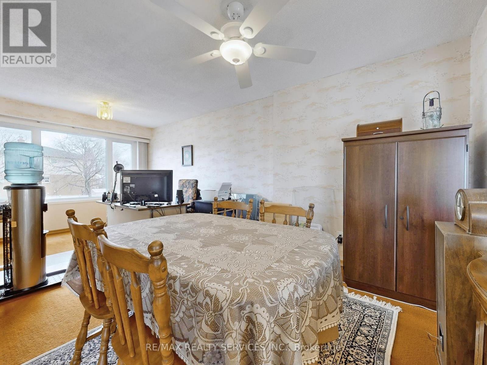 215 Kingswood Drive, Brampton, Ontario  L6V 3B2 - Photo 15 - W12589870