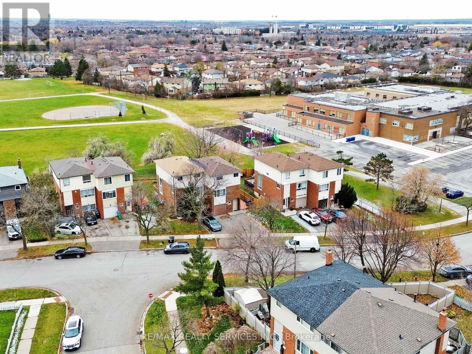 215 Kingswood Drive, Brampton, Ontario  L6V 3B2 - Photo 36 - W12589870