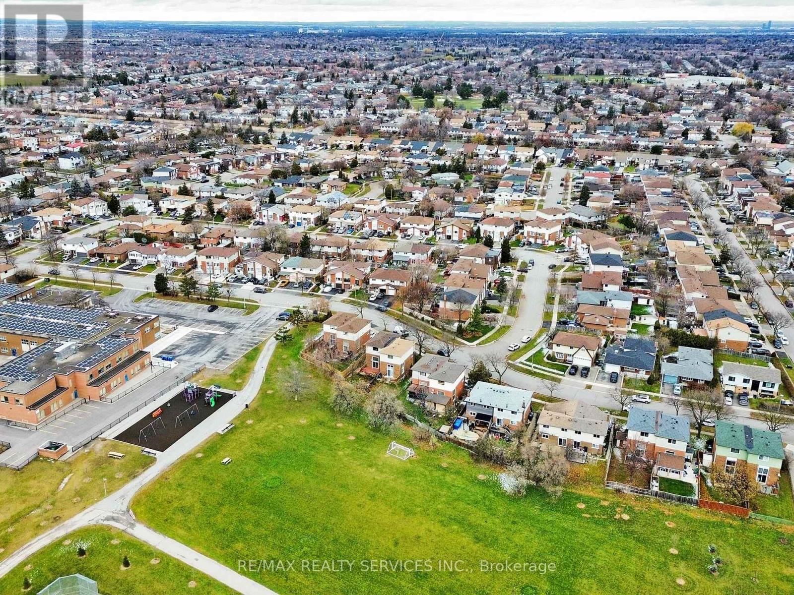 215 Kingswood Drive, Brampton, Ontario  L6V 3B2 - Photo 39 - W12589870