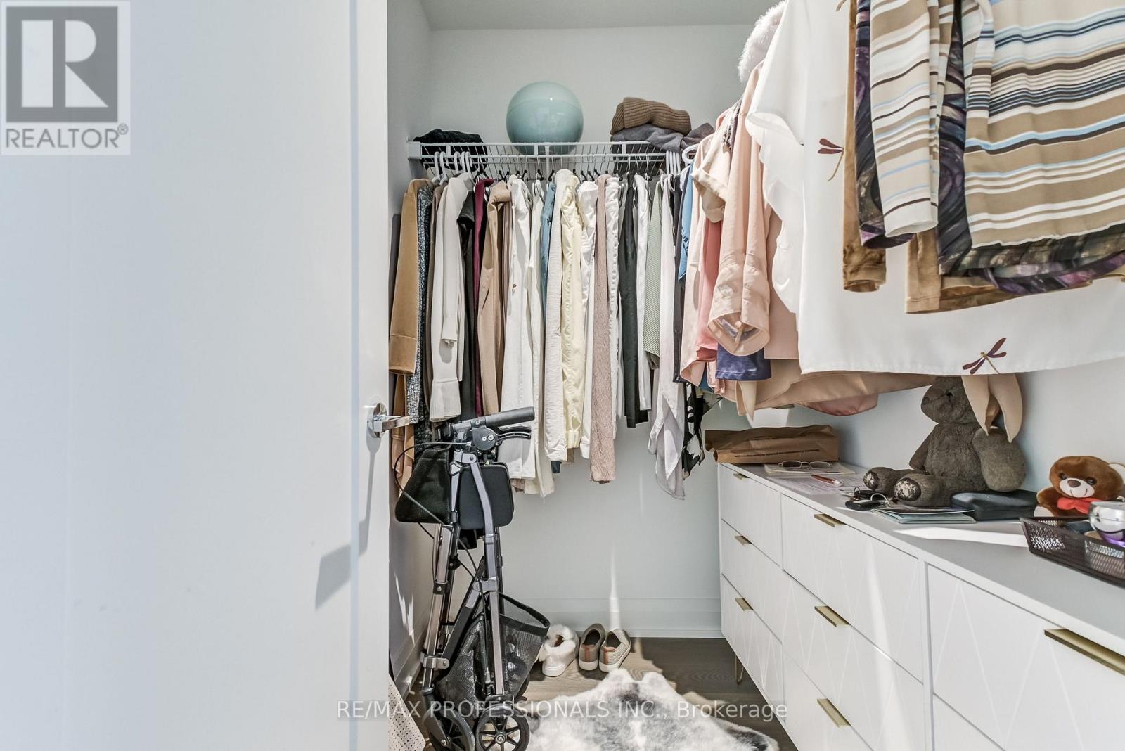 223 - 293 The Kingsway, Toronto, Ontario  M9A 0E8 - Photo 33 - W12589908