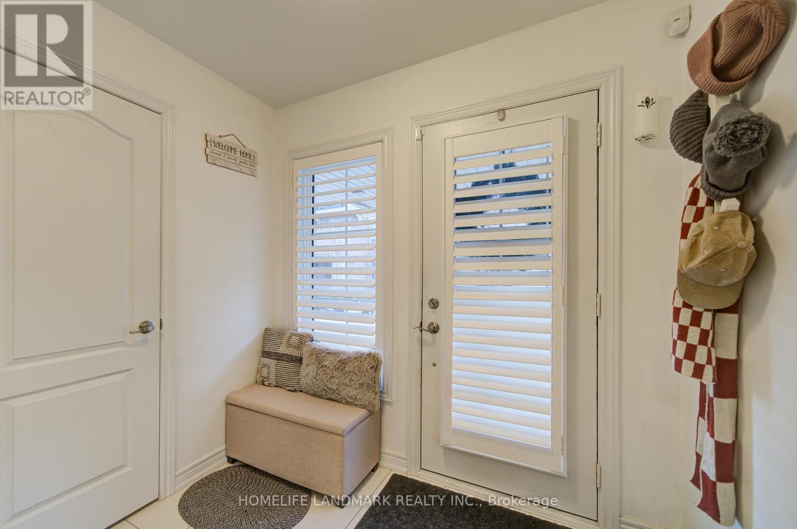 71 - 2435 Greenwich Drive, Oakville, Ontario  L6M 0S4 - Photo 2 - W12589928