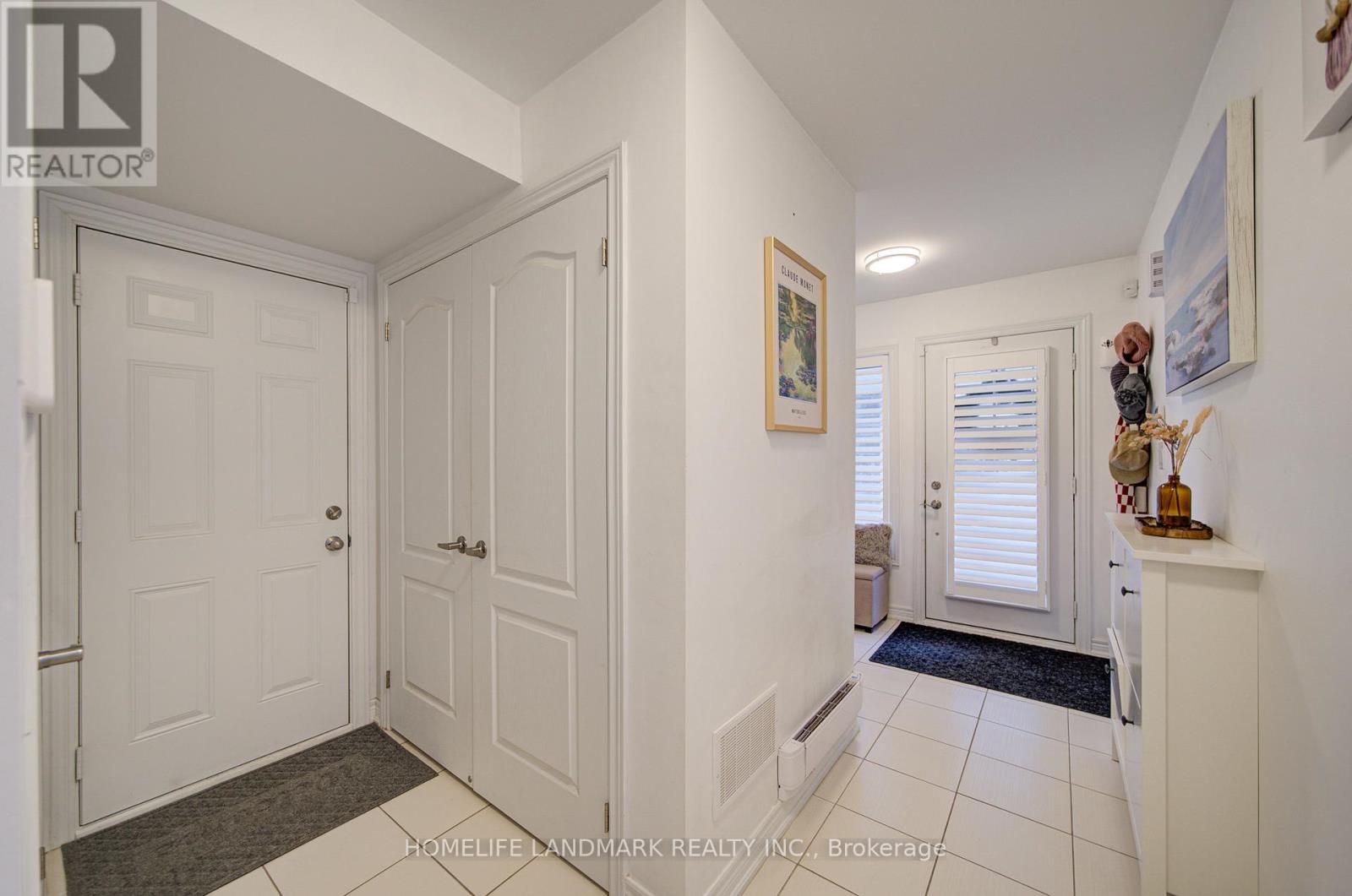 71 - 2435 Greenwich Drive, Oakville, Ontario  L6M 0S4 - Photo 4 - W12589928