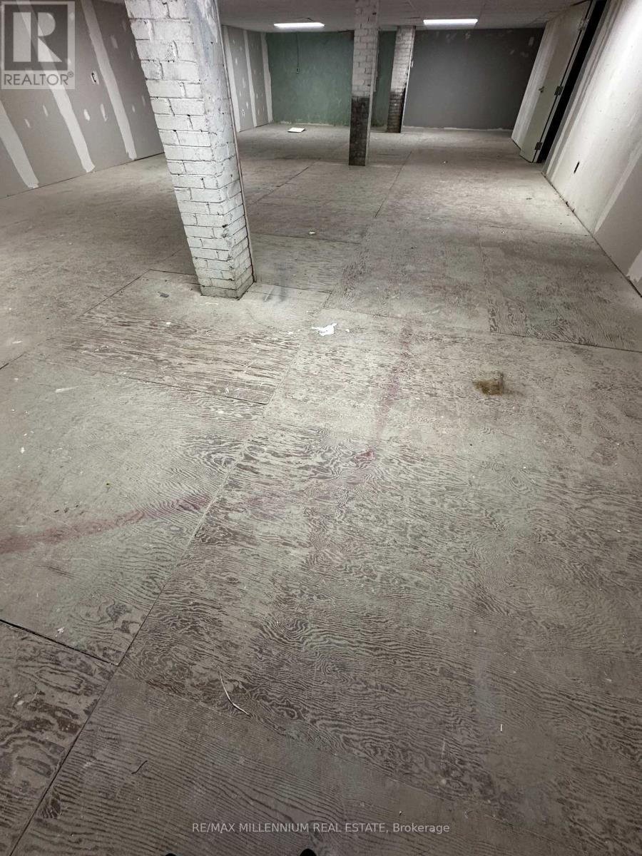 Lower - 3832 Bloor Street W, Toronto, Ontario  M9B 1L1 - Photo 4 - W12589932