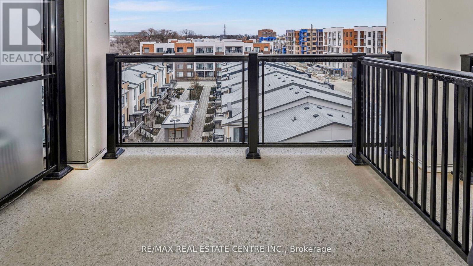 602 - 160 Canon Jackson Drive, Toronto, Ontario  M6M 0B6 - Photo 18 - W12589964